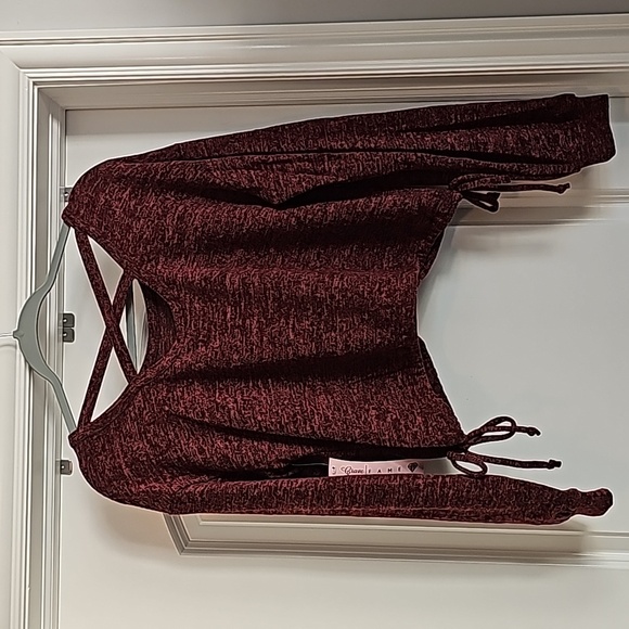 NWT Crave FAME size Large Burgundy Cropped Top - Picture 3 of 8